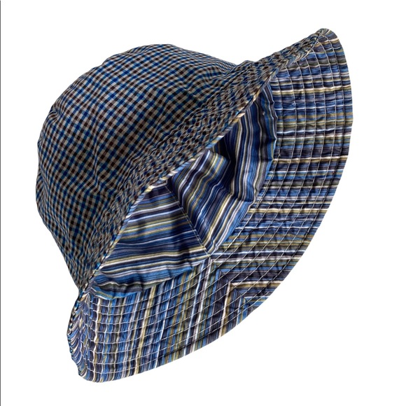 Reversible Stripe or Plaid Bucket Hat Size 12-24 Months - Picture 1 of 9